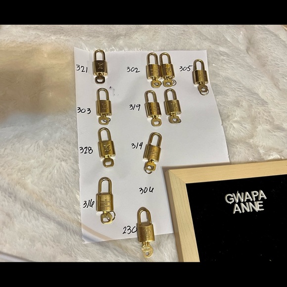 Authentic LV lock set - Picture 2 of 2